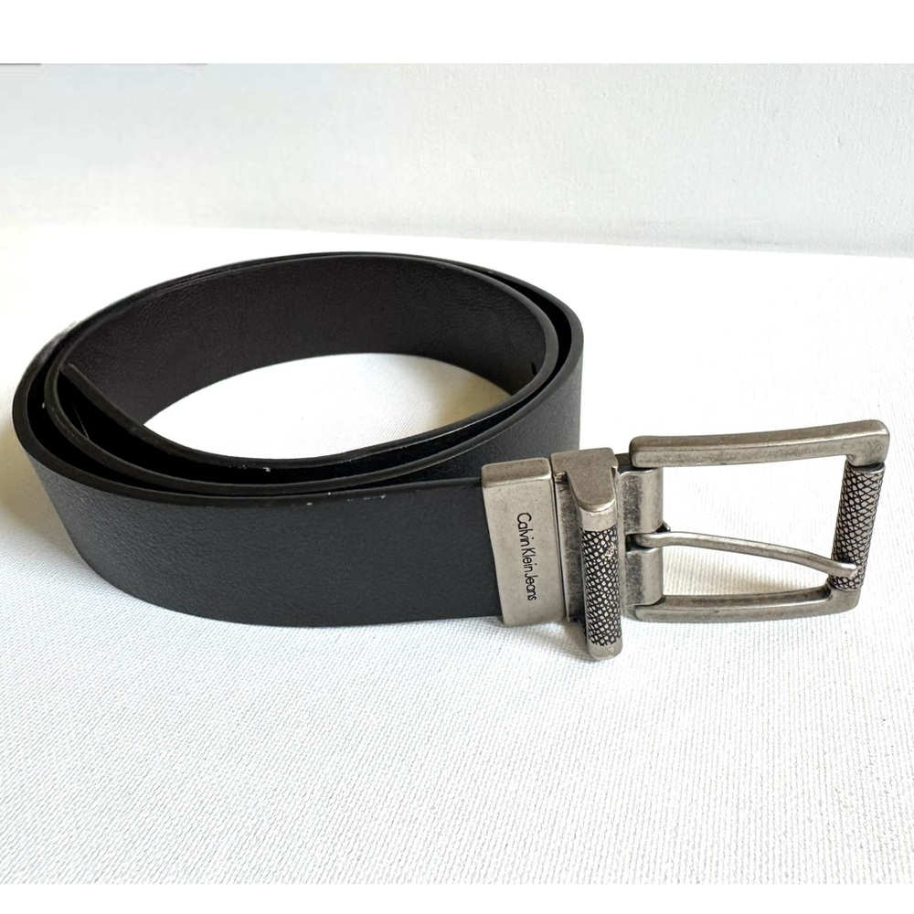 Calvin Klein Jeans Black Leather Belt Textured Brushed Antique Silver Buckle 36